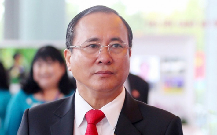 Bắt tạm giam cựu bí thư Tỉnh ủy Bình Dương Trần Văn Nam: Ngày 27/7, Bộ Công an đã khởi tố bị can, bắt tạm giam ông Trần Văn Nam - Cựu Bí thư Tỉnh ủy Bình Dương. Đây là bước tiếp theo trong vụ án "vi phạm quy định về quản lý tài sản nhà nước gây thất thoát, lãng phí" xảy ra tại Tổng công ty Sản xuất - xuất nhập khẩu Bình Dương.