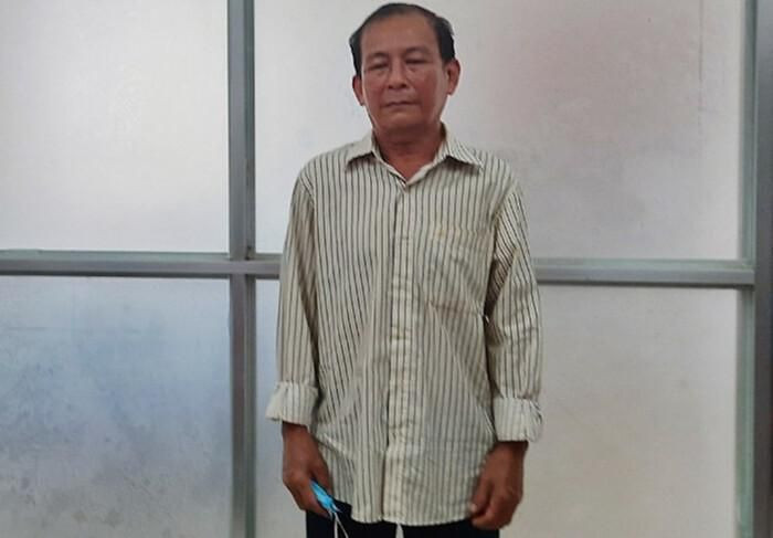 Người tình của bà ngoại hiếp dâm cháu gái 14 tuổi mang thai: Trần Văn Minh (SN 1966, ngụ huyện Cầu Kè, Trà Vinh) và bà C. (59 tuổi, trú cùng địa phương) có quan hệ tình cảm. Bà C. sống cùng cháu ngoại là H. (SN 2007). Minh đã nhiều lần thực hiện hành vi giao cấu với cháu H. (kể từ tháng 12/2019) dẫn đến việc cháu có thai. Bé gái sau đó mang thai và đã sinh con được 4 tháng. Ngày 2/11, Công an tỉnh Trà Vinh cho biết vừa bắt tạm giam Minh.