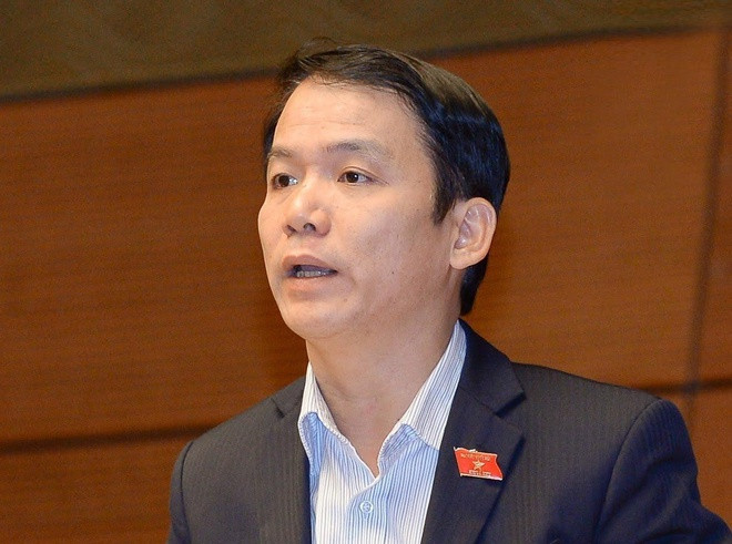Chủ nhiệm Ủy ban Pháp luật Hoàng Thanh Tùng: Sinh 1966, quê Yên Thành, Nghệ An. Chức vụ: Ủy viên Trung ương Đảng: Khóa XIII; Ủy viên Ủy ban Thường vụ Quốc hội, Chủ nhiệm Ủy ban Pháp luật của Quốc hội; Đại biểu Quốc hội: Khóa XIII, XIV. Trình độ lý luận chính trị: Cao cấp. Trình độ chuyên môn: Thạc sĩ Luật học.