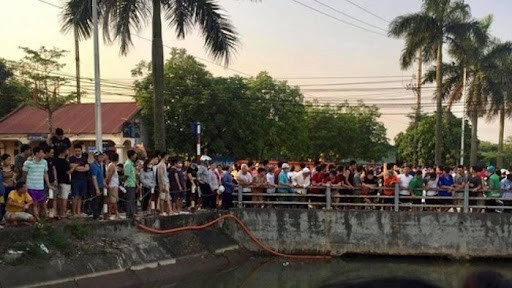 Cháu bé 5 tuổi chết đuối tại ao nước gần nhà trọ: Tối 28/7, người dân tại khu Ghềnh Võ, thị trấn Quảng Hà (Quảng Ninh) phát hiện 1 cháu nhỏ bị chết đuối dưới ao nước gần một khu nhà trọ. Nạn nhân là G.M.V. (5 tuổi ở Sơn La) là con của một cặp vợ chồng làm công nhân trên địa bàn huyện.