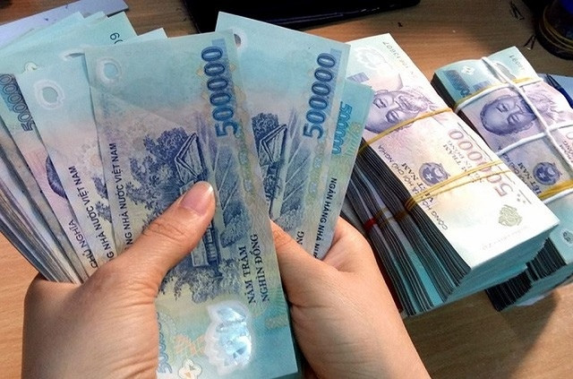 Các điều tra viên nhận định, nhóm bắt cóc anh C. rất tinh vi. Chúng không liên lạc bằng bất cứ phương tiện nào khác ngoài tài khoản Zalo của chính nạn nhân. Địa điểm gây án, địa điểm giam giữ anh C. cũng chưa thể xác định được. Thời điểm này, toàn bộ các đối tượng lưu manh, cộm cán có tiền án, tiền sự trên địa bàn Châu Thanh A và Hậu Giang được rà soát, nhưng không tìm ra manh mối nào có giá trị. Các cuộc trao đổi giữa nhóm bắt cóc và gia đình anh C. vẫn diễn ra, do lo sợ nên phía bị hại đã chuyển trước cho nhóm đối tượng hơn 40 triệu đồng. (Ảnh minh họa, nguồn internet)