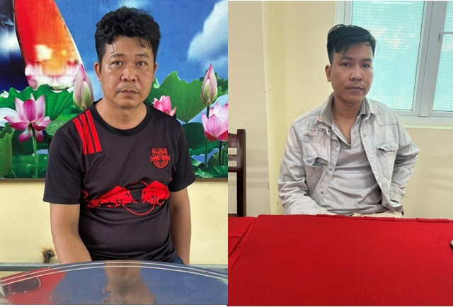Đến khoảng 3h sáng cùng ngày, nhận định Nguyên thấm mệt, sẽ mất cảnh giác, các lực lượng đồng loạt áp sát, xô cửa xông vào tước dao, khống chế và bắt giữ thành công đối tượng, đảm bảo an toàn cho nạn nhân cũng như lực lượng thi hành công vụ. Lời khai của Nghĩa, Nguyên cho thấy, do túng thiếu, chúng lên kế hoạch bắt cóc đòi tiền chuộc. Do biết anh C. làm Phó Giám đốc một công ty nội thất, gia đình có điều kiện kinh tế nên Nghĩa, Nguyên quyết định bắt cóc. (Các đối tượng Nguyễn Hữu Nghĩa (trái) Nguyễn Thanh Nguyên (phải) tại cơ quan Công an)