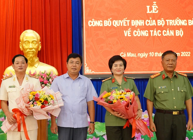 Theo Quyết định của Bộ trưởng Bộ Công an, nữ đại tá Đoàn Thanh Thủy - Phó Giám đốc Công an tỉnh Cà Mau được điều động, bổ nhiệm giữ chức Phó Cục trưởng Cục An ninh nội địa (Bộ Công an).