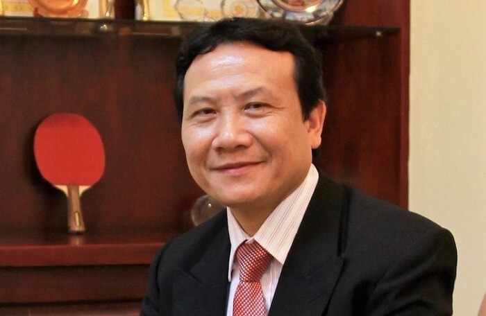 Ông Nguyễn Hồng Sơn sinh năm 1964, quê ở Thanh Hóa. Chức vụ trước đó: Phó Giám đốc Đại học Quốc gia Hà Nội.