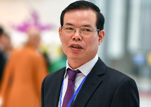 Ông Triệu Tài Vinh sinh năm 1968, quê ở Hà Giang. Chức vụ trước đó: Ủy viên Trung ương Đảng khóa XII; Bí thư Tỉnh ủy Hà Giang.