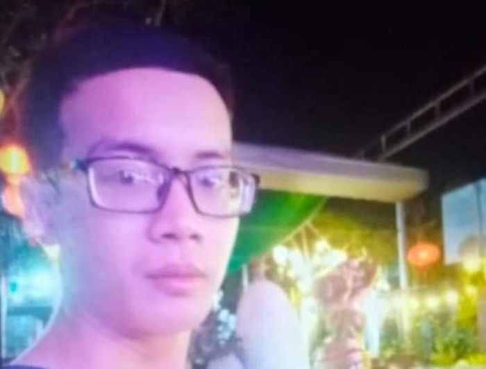 Đâm chết 2 chị em người tình lớn tuổi: Do mâu thuẫn tiền bạc, Lê Văn Phương (30 tuổi; ngụ huyện Thạnh Trị, tỉnh Sóc Trăng) đã đâm 3 chị em (tại phường 2, TP Sóc Trăng) làm 2 người thiệt mạng, người còn lại bị thương nhưng đã qua cơn nguy kịch. Ngày 19/9, Phương bị Công an TP Sóc Trăng tạm giữ.