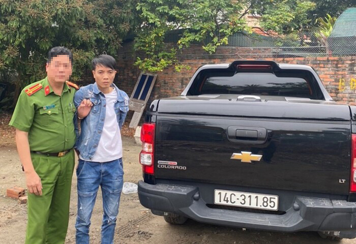Mâu thuẫn tại tiệc cưới, dùng súng bắn chết người: Ngày 28/3, ngồi cùng bàn trong tiệc cưới, giữa Phạm Văn Phúc (SN 1983, trú TP Hạ Long, Quảng Ninh) và anh N.V.H. (SN 1982, trú phường Phong Hải, thị xã Quảng Yên) đã xảy ra mâu thuẫn. Khi cả 2 ra bãi đất trống để giải quyết, Phúc đã dùng loại súng ngắn, dạng súng bắn đạn chì bắn anh H. thiệt mạng, rồi lên ô tô bỏ trốn. Tuy nhiên, Phúc đã bị Công an bắt ngay sau đó.
