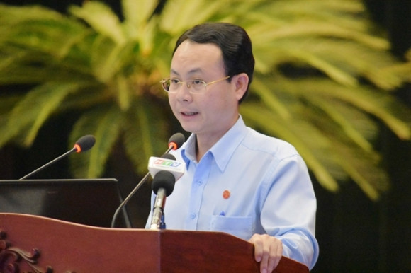 Ông Nguyễn Văn Hiếu sinh năm 1976, quê Bình Định, là thạc sĩ ngành Quản lý giáo dục, cử nhân Luật, cử nhân Hành chính, Cao cấp Lý luận chính trị.