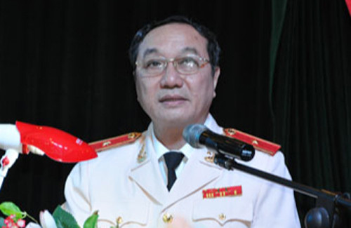 Thiếu tướng Tống Mạnh Chinh - nguyên Bí thư Đảng ủy, nguyên Giám đốc Bệnh viện 30-4 (Bộ Công an): Kỷ luật cảnh cáo.