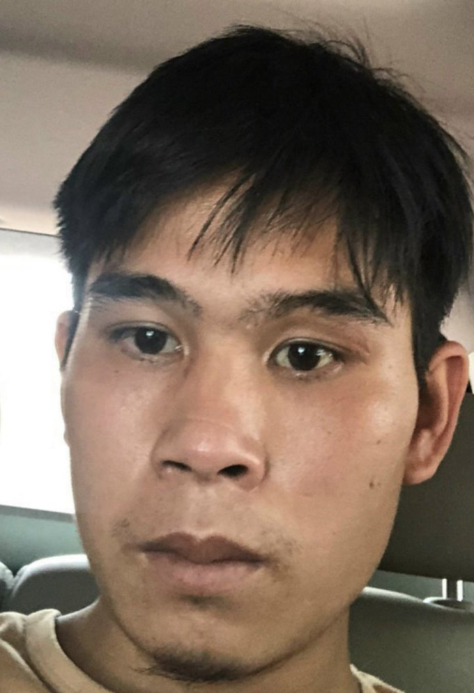Nam thanh niên trộm hàng loạt xe máy ở phòng trọ: Lợi dụng sơ hở của các công nhân, Nghiêm Văn Quang (SN 1999, ở huyện Lục Ngạn, tỉnh Bắc Giang) cùng đồng bọn lẻn vào nhà trọ thuộc huyện Yên Dũng rồi dùng Vam phá khóa để trộm nhiều xe máy. Ngày 5/5, Công an huyện Yên Dũng cho biết đang tạm giữ hình sự Quang để điều tra.
