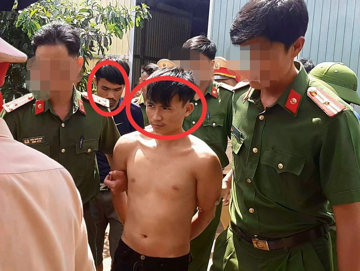 2 đối tượng vận chuyển 200 kg ma túy đá: Khoảng 12h15 ngày 20/7, trong quá trình làm nhiệm vụ tuần tra kiểm soát trên đường Hồ Chí Minh, thuộc xã Cuôr Đăng, huyện Cư M’gar Công an tỉnh Đắk Lắk kiểm tra hành chính ô tô BKS 29A-051.28 lưu thông theo hướng từ tỉnh Gia Lai về Đắk Lắk có biểu hiện nghi vấn nên đã ra hiệu lệnh dừng xe để kiểm tra.