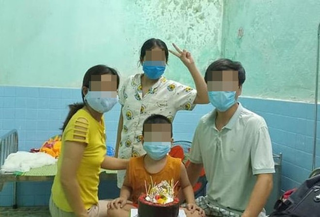 Cách chức Phó Chủ tịch UBND phường do vi phạm quy định về phòng, chống dịch COVID-19: Ngày 22/12/2020, ông Nguyễn Tăng, UBND TP Đông Hà (Quảng Trị) đã cách chức Phó Chủ tịch UBND Phường 5 đối với ông Hoàng Viết Cương do cùng vợ là bệnh nhân COVID-19 tổ chức sinh nhật trong khu cách ly và lý do "cá nhân" khác.