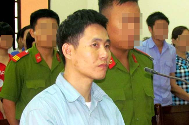 Ngày 24/5/2011, TAND TP Hải Phòng đã đưa Giang ra xét xử, đứng trước vành móng ngựa, hắn vẫn thể hiện là kẻ lưu manh có hạng khi tiếp tục chối tội. Nhưng, những bằng chứng được thu thập đã không để một kẻ giết người máu lạnh như Giang có thể "thoát thân". Với tội ác “trời không dung, đất không tha” ấy, TAND TP Hải Phòng đã kết án tử hình đối với kẻ giết người man rợ Nguyễn Dũng Giang.