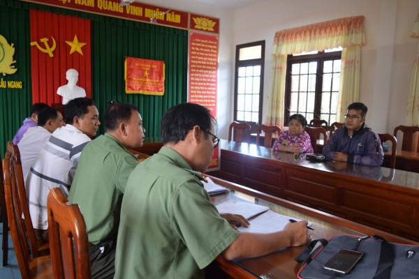 Xử phạt 7,5 triệu đồng vì đăng tin gạo giả: Thạch Cương (SN 1987, ở Trà Vinh) đăng tin sai lên Facebook như sau: “Gạo được Nhà nước phát vào dịp hỗ trợ COVID-19 mỗi gia đình được 10kg gạo, mẹ đã ăn hết 5 kg, tôi nghi là gạo giả mới đem rang, mới phát hiện là gạo giả, đốt cháy”. Ngày 3/6/2020, Sở Thông tin và Truyền thông tỉnh Trà Vinh xử phạt 7,5 triệu đồng đối với Cương.