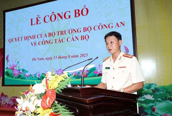 Phát biểu nhận nhiệm vụ, Đại tá Phạm Hùng Dương - Phó Giám đốc Công an tỉnh cảm ơn Đảng ủy, lãnh đạo Bộ Công an, lãnh đạo Cục Cảnh sát PCCC & CNCH, Ban Thường vụ Tỉnh ủy, Ban Giám đốc Công an tỉnh Hà Nam đã quan tâm, tin tưởng, giao nhiệm vụ và trọng trách mới. Tân Phó Giám đốc Công an tỉnh Hà Nam hứa sẽ tiếp tục cố gắng, không ngừng học tập, rèn luyện, kế thừa kinh nghiệm của các thế hệ đi trước; đoàn kết, quyết tâm cùng tập thể Đảng ủy, Ban Giám đốc Công an tỉnh Hà Nam lãnh đạo, thực hiện thắng lợi mọi nhiệm vụ chính trị được giao.