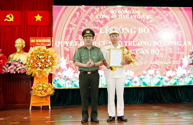 Ngày 7/8, Công an tỉnh An Giang tổ chức Lễ công bố Quyết định của Bộ trưởng Công an về việc điều động, bổ nhiệm cán bộ. Theo đó, Đại tá Nguyễn Thanh Hà, Phó Giám đốc Công an Hà Nam, đến nhận công tác và giữ chức vụ Phó Giám đốc Công an An Giang từ ngày 10/8.
