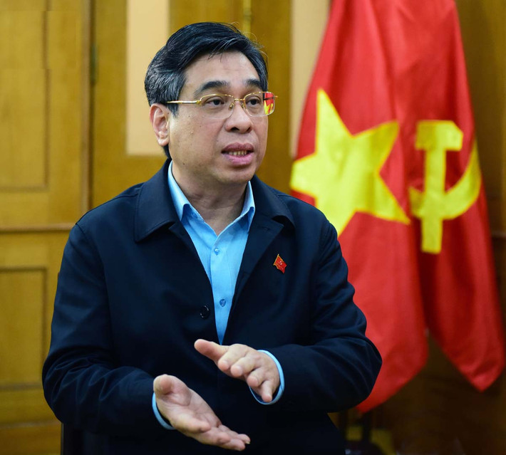 Ông Nguyễn Phước Lộc (52 tuổi, quê ở xã Vĩnh Bình Bắc, huyện Vĩnh Thuận, tỉnh Kiên Giang). Ông là cử nhân Quản trị kinh doanh, cử nhân Chính trị học; cử nhân lý luận chính trị.