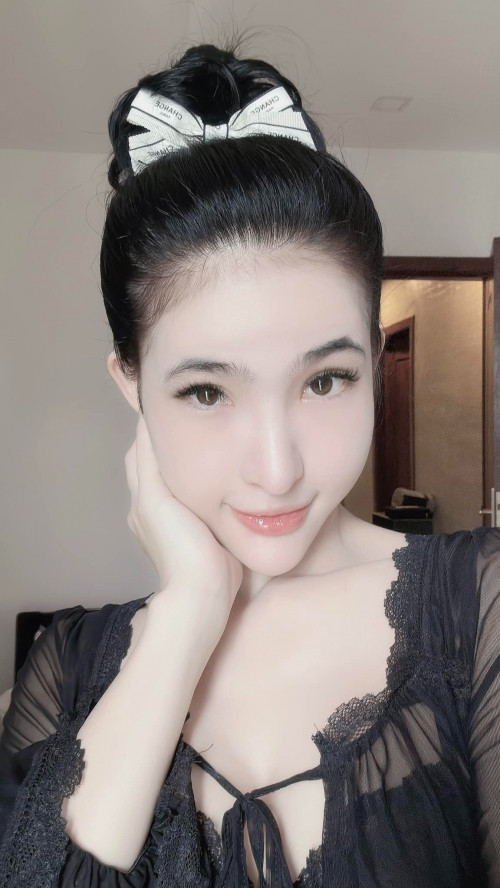 DJ Bé Vi là người tình cũng là trợ thủ đắc lực cho Lâm Thành Trung trong việc điều hành đường dây ma túy này. DJ Bé Vi có vẻ ngoài xinh đẹp với gu ăn mặc nóng bỏng. Cô không quá nổi tiếng, song được nhiều dân chơi, giới trẻ ở TP HCM và một số tỉnh thành phía Nam biết đến khi chơi nhạc ở các các bar cỡ vừa.