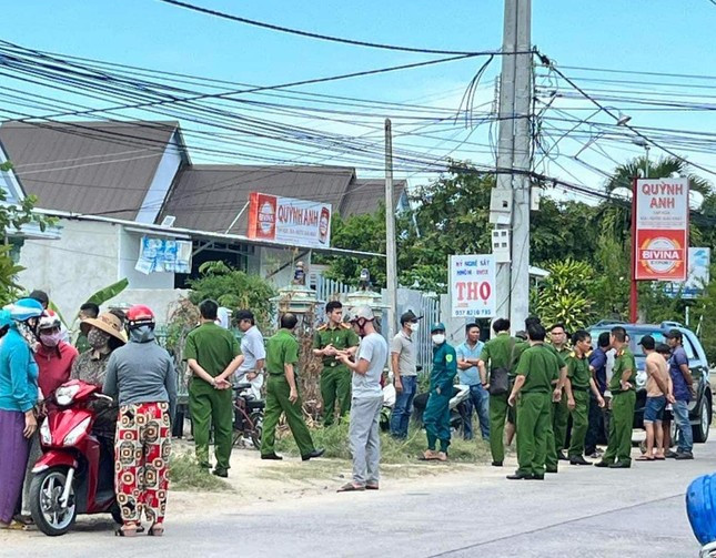 4 mẹ con chết bất thường ở Khánh Hoà: Ngày 24/8, Công an tỉnh Khánh Hòa đã ra quyết định tạm giữ khẩn cấp ông Hồ Xuân Hải (SN 1971, ở xã Cam An Nam, huyện Cam Lâm) là chồng và cha của 4 mẹ con bị chết bất thường trong nhà để điều tra hành vi "Giết người".
