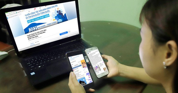 Bị lừa 1 tỷ đồng vì chiêu “cộng tác viên bán hàng online”: Ngày 7/9/2022, chị chị Q, (24 tuổi, trú tại trú tại huyện Đan Phượng, Hà Nội) lên mạng xã hội tìm việc làm online, thì nhận được lời mời làm cộng tác viên thanh toán các đơn hàng, hưởng hoa hồng. Chị Q đã tin tưởng chuyển 1 tỷ đồng vào tài khoản do các đối tượng lừa đảo cung cấp. Tuy nhiên, chị không được nhận hoa hồng cũng như số tiền đã đầu tư. Lúc này, chị Q mới biết mình bị lừa nên đã đến cơ quan Công an trình báo sự việc. (Ảnh minh họa)