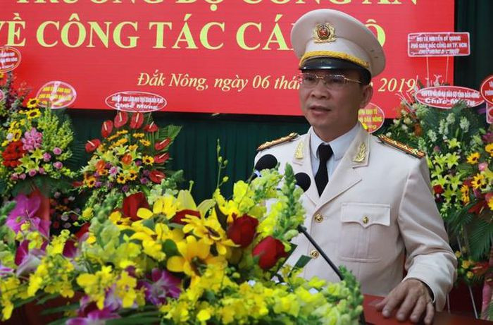 Ngày 30/6, Hội đồng nhân dân tỉnh Đắk Nông khóa IV đã tổ chức kỳ họp lần thứ nhất, nhiệm kỳ 2021-2026 để bầu các chức danh thuộc thẩm quyền. Tại kỳ họp, sau khi thông qua tờ trình, giới thiệu nhân sự các chức danh chủ chốt của UBND tỉnh Đắk Nông, các đại biểu đã bỏ phiếu bầu đại tá Hồ Văn Mười, Giám đốc Công an tỉnh Đắk Nông giữ chức vụ Chủ tịch UBND tỉnh Đắk Nông, với 51/51 phiếu bầu, đạt tỷ lệ 100%.