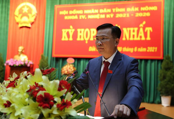 Phát biểu nhận nhiệm vụ, tân Chủ tịch UBND tỉnh Đắk Nông Hồ Văn Mười đã gửi lời cảm ơn sâu sắc, chân thành tới Bộ Chính trị, Ban Bí thư đã tin tưởng, trao trọng trách cho bản thân ở cương vị mới. Đồng thời, ông cũng gửi lời cảm ơn đến lãnh đạo Bộ Công an, Tỉnh ủy, HĐND, UBND tỉnh, các cấp, ngành, cấp ủy, chính quyền địa phương và lực lượng Công an Đắk Nông.