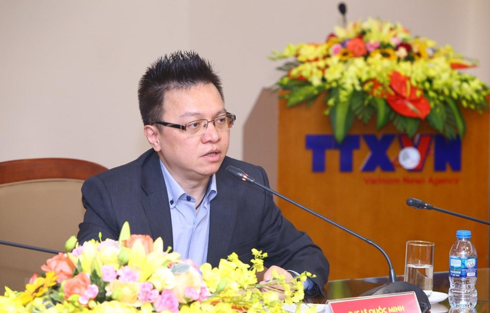 Năm 1996, sau khi tốt nghiệp đại học chuyên ngành báo chí, ông được điều động sang Nhật Bản công tác với vị trí Chuyên gia về Nhân văn, Chuyên gia tiếng Việt của Đài phát thanh Nhật Bản NHK World.