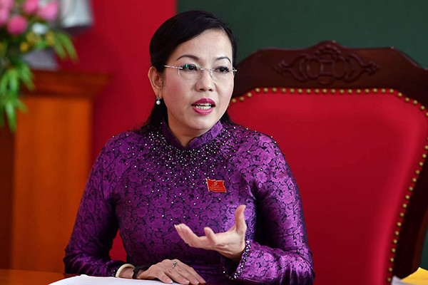 Bí thư Thái Nguyên cũng mong muốn góp phần tìm giải pháp để tháo gỡ những tồn tại, hạn chế, khó khăn, vướng mắc trong phát triển kinh tế - xã hội tại địa phương; tích cực tham gia xây dựng các chính sách để bảo vệ quyền lợi chính đáng của phụ nữ, trẻ em, trong đó có việc đào tạo, bồi dưỡng, quy hoạch, luân chuyển, đề bạt, bổ nhiệm đối với cán bộ nữ.