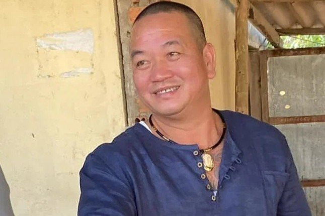 Danh tiếng của Hải "Bánh" nổi lên khi có 6 tiền án về các tội Trộm cắp tài sản, Cố ý gây thương tích và Gây rối khi chưa bước qua tuổi thành niên. Năm 13 tuổi, Hải kết thân với Long "Máy Chém", kẻ chuyên chém người. Sau nhiều trận huyết chiến, cả 2 đã thu phục được nhiều đàn em và Hải "Bánh" được tôn làm đại ca. Sau đó, Hải mở rộng địa bàn, thu phục thêm nhiều đàn em và tổ chức bảo kê cho đám móc túi ở chợ Đồng Xuân.