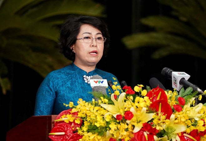 Bà Tô Thị Bích Châu sinh năm 1969, quê quán ở tỉnh Bến Tre. Trình độ Thạc sĩ Quản lý công, Dược sĩ Đại học, Cử nhân Kinh tế.