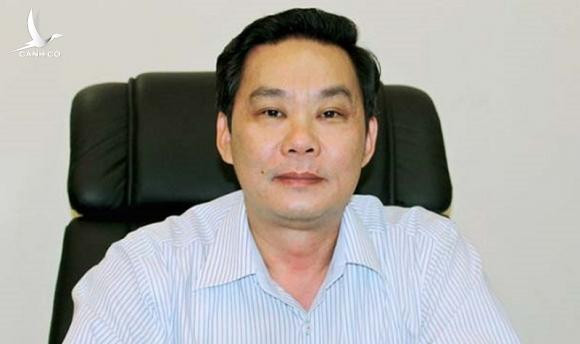 Ông Lê Hồng Sơn sinh năm 1964, quê quán xã Hoằng Đức, huyện Hoằng Hóa, tỉnh Thanh Hóa. Ông có trình độ chuyên môn Cử nhân Luật; Cao cấp lý luận chính trị.