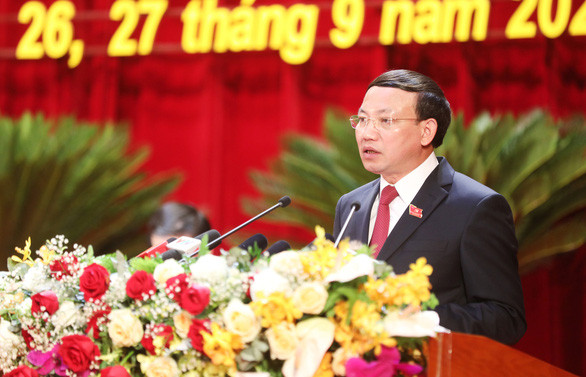 Ông Nguyễn Xuân Ký (SN 1972, quê Nam Định) tái đắc cử bí thư Tỉnh ủy Quảng Ninh ngày 26/9. Ông Ký từng đảm nhiệm chức vụ ủy viên Ban thường vụ Tỉnh Đoàn, phó Ban tư tưởng văn hóa Tỉnh Đoàn Quảng Ninh; ủy viên Ban Chấp hành Trung ương Đoàn, Tỉnh ủy viên, bí thư Tỉnh đoàn, chủ tịch Hội Liên hiệp thanh niên Việt Nam tỉnh Quảng Ninh, bí thư Đảng ủy cơ quan Tỉnh đoàn, đại biểu HĐND tỉnh Quảng Ninh khóa XII; chủ tịch HĐND tỉnh Quảng Ninh...