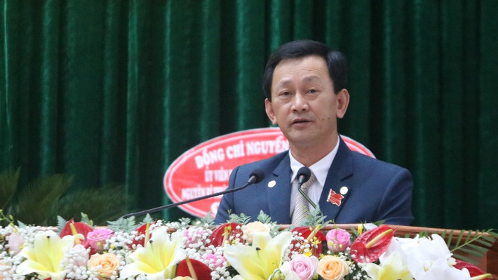 Ông Dương Văn Trang (SN 1961, quê Quảng Ngãi) tái đắc cử Bí thư Tỉnh ủy Kon Tum ngày 23/9. Ông Trang từng kinh qua Uỷ viên Uỷ ban Quốc phòng và An ninh của Quốc hội khóa XII; Thường vụ Tỉnh ủy - Đại tá, Chỉ huy trưởng Bộ chỉ huy Quân sự tỉnh Gia Lai, Bí thư Tỉnh ủy Gia Lai. Ngày 28/6/2016, ông Trang tái đắc cử chức Chủ tịch HĐND tỉnh Gia Lai (nhiệm kì 2016-2021).