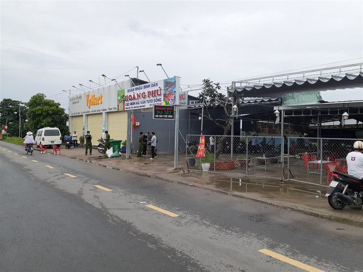 Mời bia không uống, thanh niên bị đâm chết: Đêm 25/5, nhóm thanh niên trong lúc ngồi nhậu tại một quán ở xã Tân Hương, huyện Châu Thành, tỉnh Tiền Giang đã qua bàn bên mời bia nhưng không được, mâu thuẫn xảy ra khiến anh Hà Công Son (38 tuổi) bị đâm chết và anh Hà Công Thạnh (34 tuổi đều trú tại huyện Thanh Bình, tỉnh Đồng Tháp) bị trọng thương. Hiện vụ việc đang được cơ quan chức năng điều tra, làm rõ.
