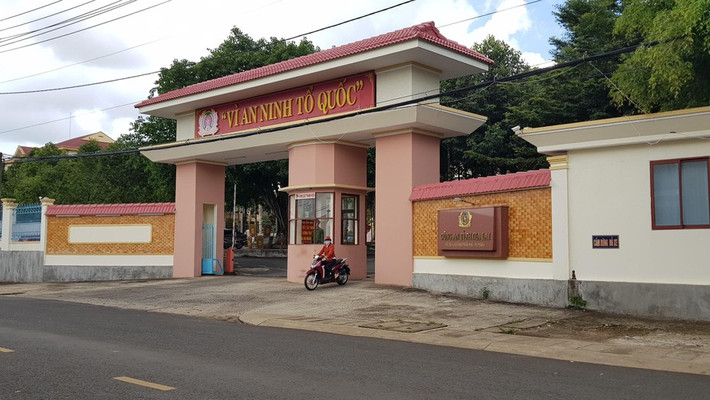 Nguyên Phó Giám đốc Công an tỉnh Gia Lai bị khiển trách: Ngày 26/5, Ủy ban Kiểm tra (UBKT) Tỉnh ủy Gia Lai đã công bố Quyết định kỷ luật khiển trách đại tá Phạm Văn Chẩn, nguyên Phó bí thư Đảng ủy, nguyên Phó giám đốc Công an tỉnh Gia Lai. Đại tá Phạm Văn Chẩn bị kỷ luật khiển trách vì cùng với tập thể Ban Thường vụ Đảng ủy Công an tỉnh mắc vi phạm.