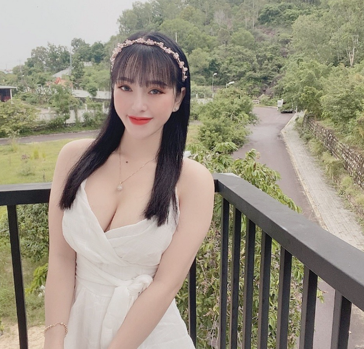 Trang bị bắt giữ vào tháng 3/2021 cùng một số đối tượng khác khi đang lưu trú tại khách sạn ở Đà Nẵng. Cơ quan chức năng xác định, trước khi bị bắt, Trang giao cho một số đối tượng đặt mua ma túy từ các tỉnh miền Bắc, miền Trung sau đó vận chuyển vào Đà Nẵng bán kiếm lời. Ngày 26/9/2021, TAND TP Đà Nẵng đã tuyên phạt Trương Thị Kiều Trang mức án chung thân về tội "buôn bán trái phép chất ma túy".