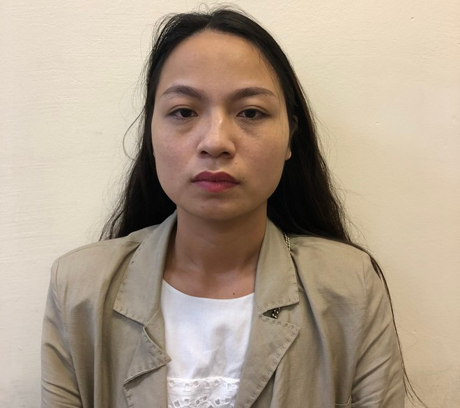 Nợ nần túng quẫn, người phụ nữ trẻ lừa đảo gần nửa tỷ đồng: Ngày 1/12, Công an quận Đống Đa, Hà Nội đang củng cố hồ sơ xử lý đối với Chu Thị Ninh (SN 1993, trú tại huyện Yên Khánh, tỉnh Ninh Bình) liên quan đến việc dùng thủ đoạn gian dối để chiếm đoạt tài sản. Theo đó, nợ nần không có khả năng chi trả, Ninh đã giăng bẫy lừa đảo chiếm đoạt 450 triệu đồng của bạn kinh doanh.