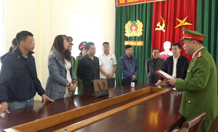 Ngày 9/1, thông tin từ Công an Nghệ An, cho biết: Phòng Cảnh sát hình sự Công an tỉnh và Công an thị xã Thái Hòa đồng chủ trì, phối hợp với các phòng nghiệp vụ và đơn vị liên quan, phá thành công chuyên án, bắt giữ đối tượng “Lợi dụng chức vụ, quyền hạn gây ảnh hưởng đối với người khác để trục lợi” hơn 5 tỷ đồng.