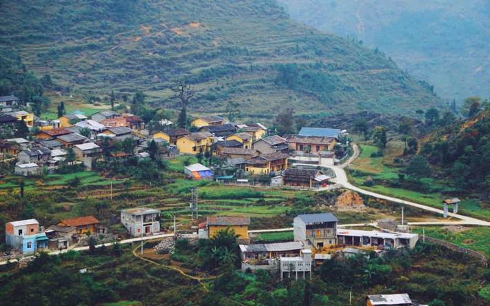 Khi công an đến nhà, vợ Chả cho biết anh ta đã bỏ đi đâu không rõ từ nhiều ngày trước. Quá trình xác minh, Công an tỉnh Cao Bằng biết Chả đang lẩn trốn tại nhà một người bạn thân, kế hoạch vây bắt đối tượng giết người được chuẩn bị kỹ lưỡng. Lợi dụng sự sơ hở của đối tượng, cơ quan công an ập đến khống chế thành công tên Chả. (Ảnh minh hoạ, nguồn Internet)