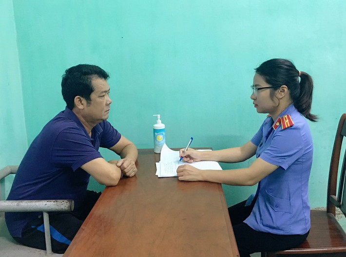 Giám đốc cầm súng dọa bắn tài xế xe tải: Ngày 6/10, VKSND TP Bắc Ninh (tỉnh Bắc Ninh) cho biết đã hoàn tất cáo trạng truy tố bị can Nguyễn Văn Sướng (52 tuổi, giám đốc Công ty TNHH Dịch vụ bảo vệ Hàm Long) về tội đe dọa giết người.