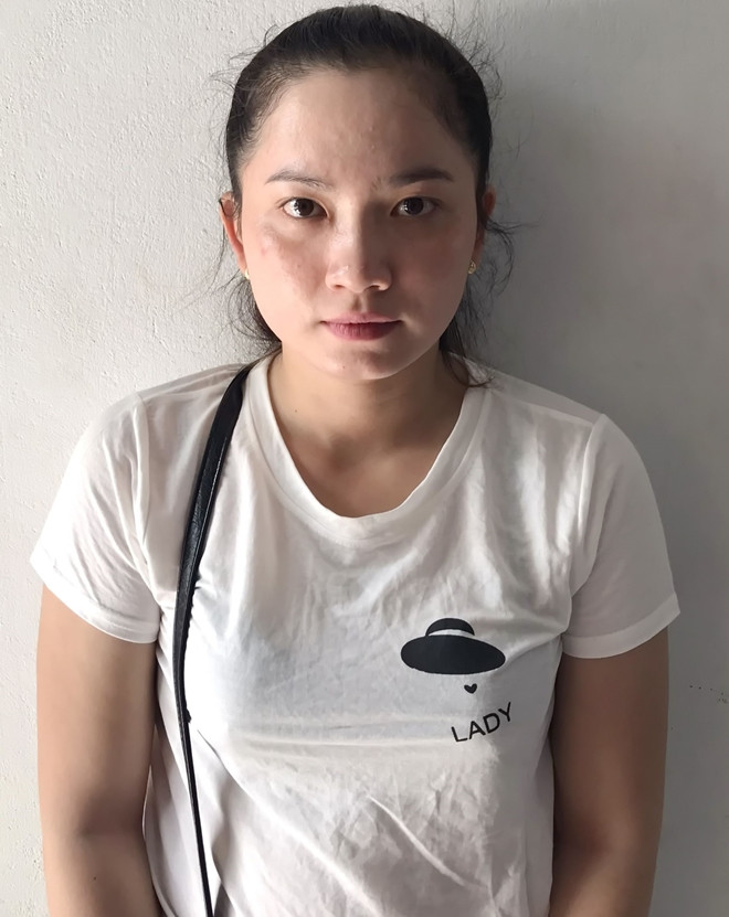 4. Nữ quái giả danh người có uy tín chiếm đoạt nhiều tỷ đồng: Ngày 2/10, Công an tỉnh Tây Ninh đã bắt Nguyễn Thị Việt Trinh (SN 1993, ngụ xã Thái Bình, huyện Châu Thành) để điều tra về hành vi lừa đảo chiếm đoạt tài sản. Trinh tự biên soạn, in ấn nhiều giấy tờ có nội dung được siêu thị uỷ nhiệm rút tiền... để tạo lòng tin của mọi người nhằm chiếm đoạt tiền. Trinh còn khai nhận từng chiếm đoạt trên 4 tỷ đồng.