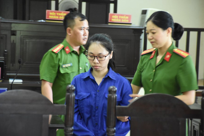 Đầu độc chị họ bằng trà sữa làm người vì yêu anh rể: Ngày 17/7/2020, Tòa án Nhân dân tỉnh Thái Bình đã tuyên án tử hình bị cáo Lại Thị Kiều Trang (25 tuổi, trú tại xã Vũ Quý, huyện Kiến Xương, tỉnh Thái Bình) về tội Giết người.