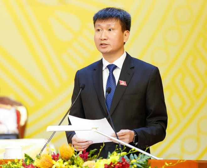 Theo đó, ông Vũ Quỳnh Khánh, Ủy viên Ban Thường vụ Tỉnh ủy trúng cử Phó Chủ tịch HĐND tỉnh; ông Trần Huy Tuấn, Phó Bí thư Tỉnh ủy đã trúng cử chức danh Chủ tịch UBND tỉnh Yên Bái khóa XVIII, nhiệm kỳ 2016 - 2021. Kết quả bầu được HĐND tỉnh thông qua nghị quyết sau đó.