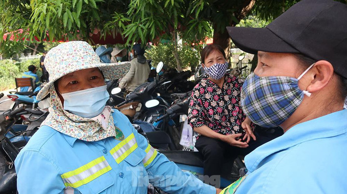 Theo đơn vị này, khối lượng phát sinh giai đoạn 2018 - 2019 mà Cty đã được quận Nam Từ Liêm thanh toán là 9,8 tỷ đồng; Phần khối lượng phát sinh rác thải sinh hoạt năm 2020 là 5,8 tỷ đồng và khối lượng phát sinh duy trì trên địa bàn giai đoạn 2017 - 2020 là 22,5 tỷ đồng.