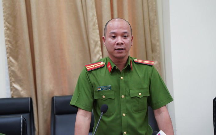 Sau đó, ông Hưng được điều động đến công tác tại Phòng Cảnh sát điều tra tội phạm về tham nhũng, kinh tế và buôn lậu Công an tỉnh Đồng Nai. Tại đây, ông Hưng tham gia phá đại án buôn lậu xăng dầu lớn nhất cả nước từ trước đến nay.