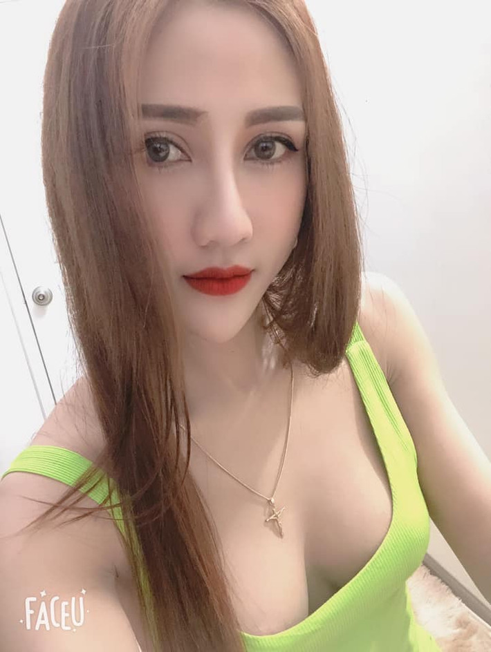 Hiện vụ tú bà hot girl điều hành đường dây bán dâm cao cấp đang được cơ quan chức năng điều tra, làm rõ.