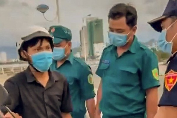 Điều chuyển công tác Phó Chủ tịch UBND phường Vĩnh Hòa: Ngày 19/7, Phường Vĩnh Hoà, TP. Nha Trang, tỉnh Khánh Hoà đã điều chuyển công tác Phó chủ tịch UBND phường Vĩnh Hoà Trần Lê Hữu Thọ - người cho giữ xe của công nhân đi mua bánh mì và nói rằng bánh mì "không phải thực phẩm, lương thực". Theo đó, ông Thọ phụ trách các chốt phong tỏa, cách ly trên địa bàn, không được đi ra đường kiểm tra.