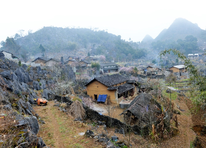Vụ án giết người cướp của xảy ra tại huyện Mèo Vạc, tỉnh Hà Giang đã làm chấn động dư luận tại một vùng quê trên Cao nguyên đá Đồng Văn, cũng như xuất hiện nhiều tin đồn thất thiệt gây hoang mang cho đồng bào dân tộc thiểu số quanh khu vực phát hiện thi thể nạn nhân. Với lòng tham của mình, 3 đối tượng đã phải trả giá đắt trước pháp luật. (Ảnh minh họa)