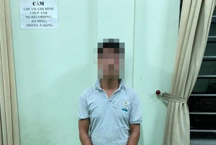 5. Đâm chết người hàng xóm vì 'tội' nói chuyện to: Ngày 17/9, Công an TP Thủ Dầu Một, tỉnh Bình Dương đang tạm giữ Đỗ Văn Long, 37 tuổi, quê Thanh Hoá, tạm trú phường Phú Tân, TP Thủ Dầu Một để điều tra về tội giết người. Long sang nhà kế bên nhắc nhở việc nói chuyện to vào đêm khuya. Sau lời qua, tiếng lại, Long đã bị những người trong nhà kế bên dùng cây sắt đánh, Long dùng dao đánh trả và đâm trúng vào ngực anh Lê Hữu Nghị, 32 tuổi quê ở Tây Ninh khiến nạn nhân tử vong.