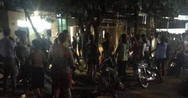 1. Đâm vợ gục tại chỗ vì không đồng ý cho đi làm: Ngày 17/9, ông Châu Minh Đảm, Chủ tịch UBND xã Khánh Hội, huyện U Minh (Cà Mau), cho biết trên địa bàn vừa xảy ra vụ chồng đâm vợ trọng thương do mâu thuẫn. Không đồng ý chuyện vợ muốn đi làm nên Huỳnh Trung Kiên (21 tuổi; ngụ ấp 4, xã Khánh Hội) đã dùng dùng dạo đâm 3 nhát chị Tr. khiến nạn nhân bị thương nặng phải nhập viện cấp cứu. (Ảnh minh họa).